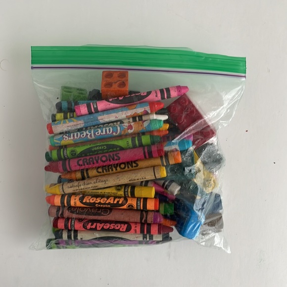 Bag of Crayons - Picture 6 of 6